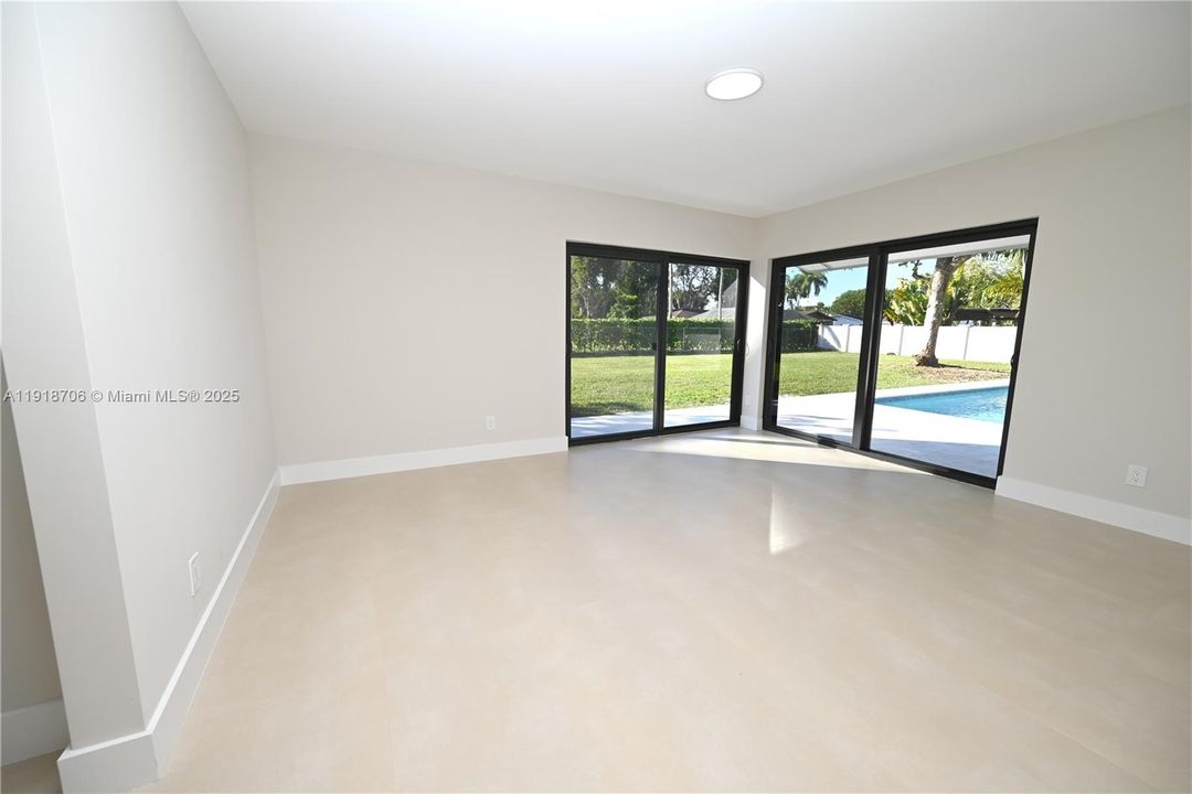 待售: $1,400,000 (3 贝兹, 2 浴室, 1901 平方英尺)