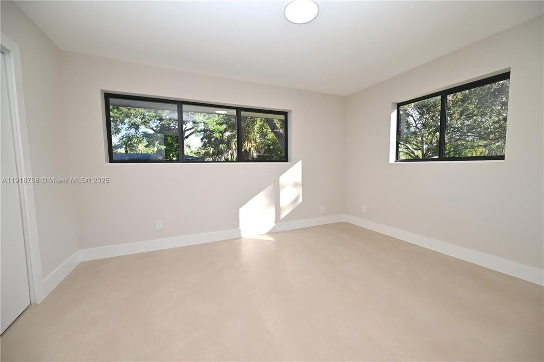 待售: $1,400,000 (3 贝兹, 2 浴室, 1901 平方英尺)