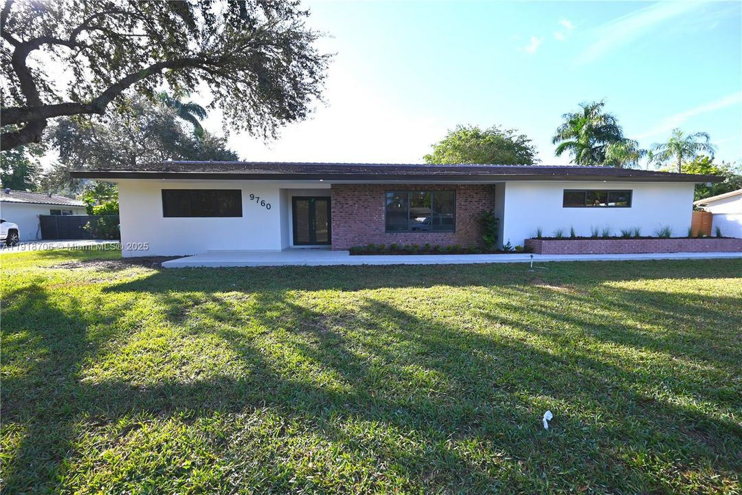 待售: $1,400,000 (3 贝兹, 2 浴室, 1901 平方英尺)