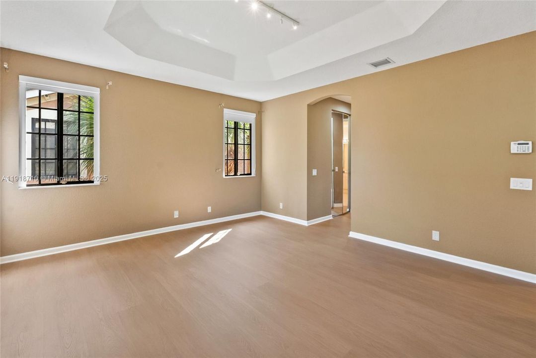 For Rent: $4,800 (3 beds, 2 baths, 2290 Square Feet)