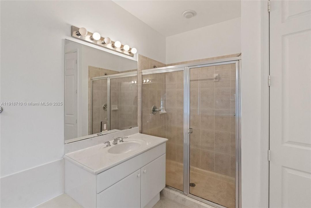 For Rent: $4,800 (3 beds, 2 baths, 2290 Square Feet)