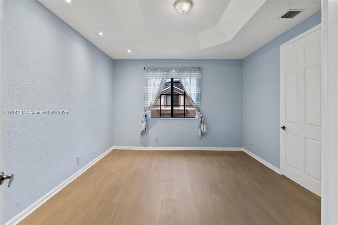 For Rent: $4,800 (3 beds, 2 baths, 2290 Square Feet)