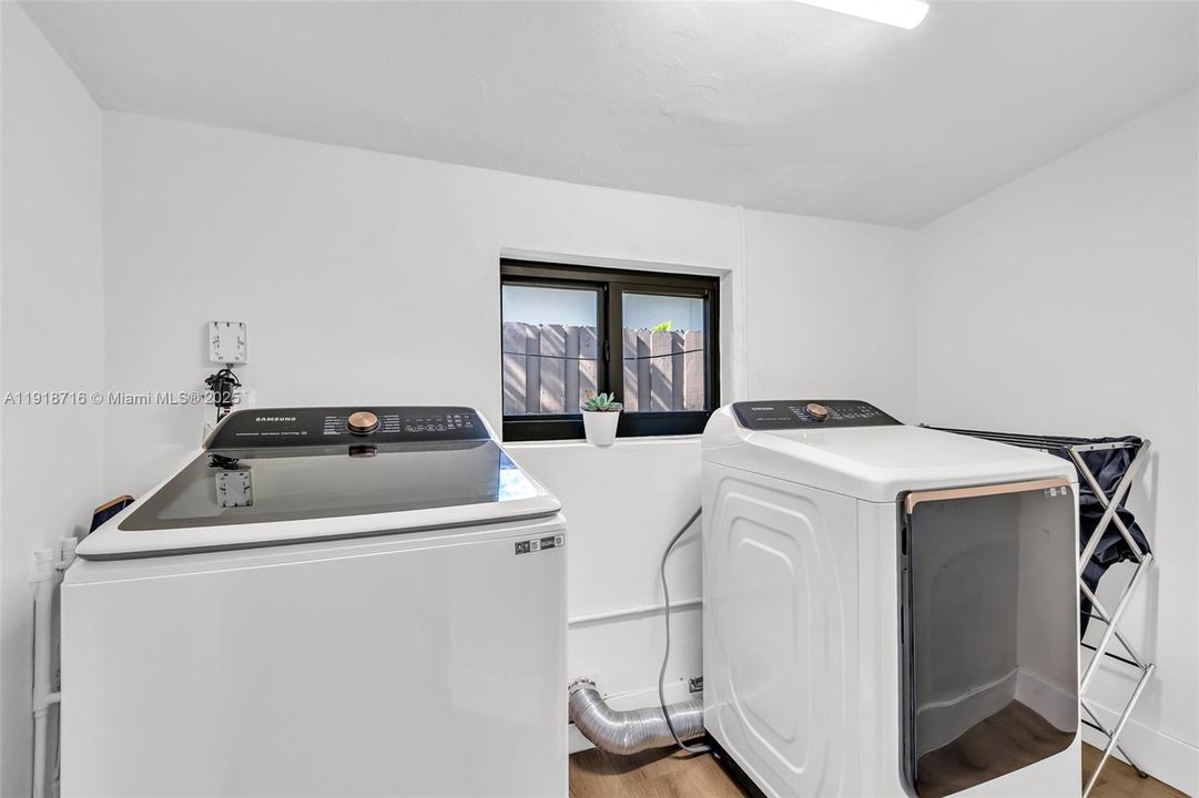 Active With Contract: $5,400 (4 beds, 3 baths, 2162 Square Feet)