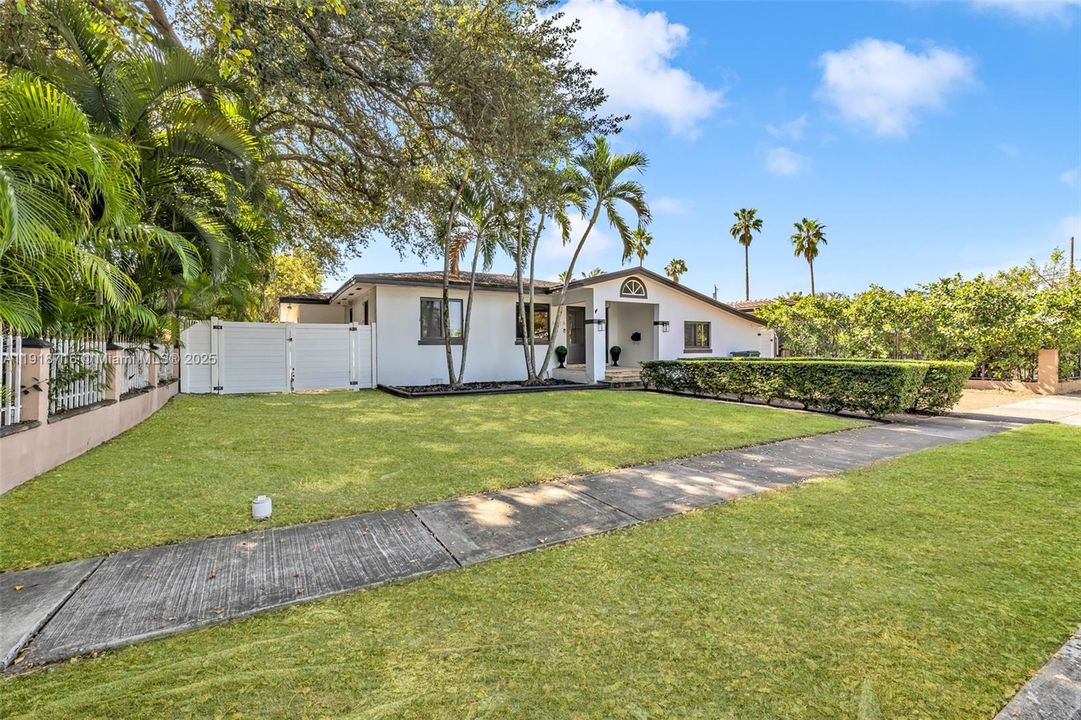 Active With Contract: $5,400 (4 beds, 3 baths, 2162 Square Feet)