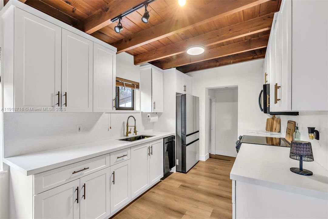 Active With Contract: $5,400 (4 beds, 3 baths, 2162 Square Feet)