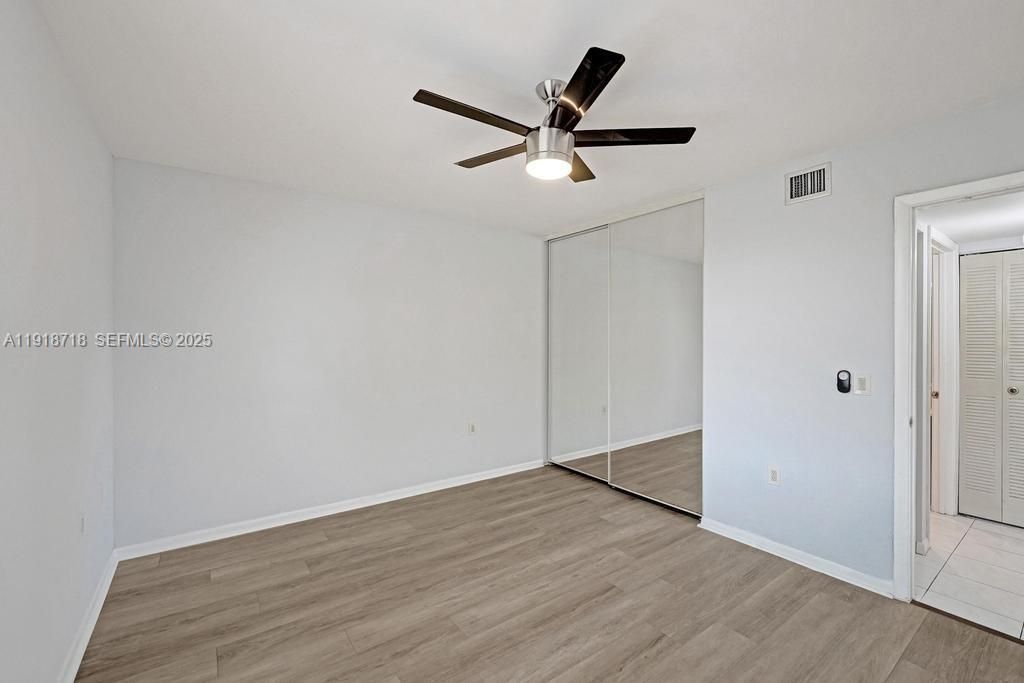 待售: $284,600 (2 贝兹, 2 浴室, 1385 平方英尺)