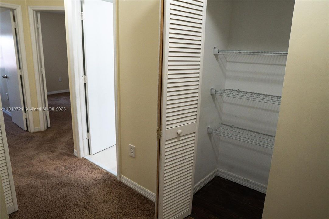 出租: $3,500 (4 贝兹, 2 浴室, 1848 平方英尺)