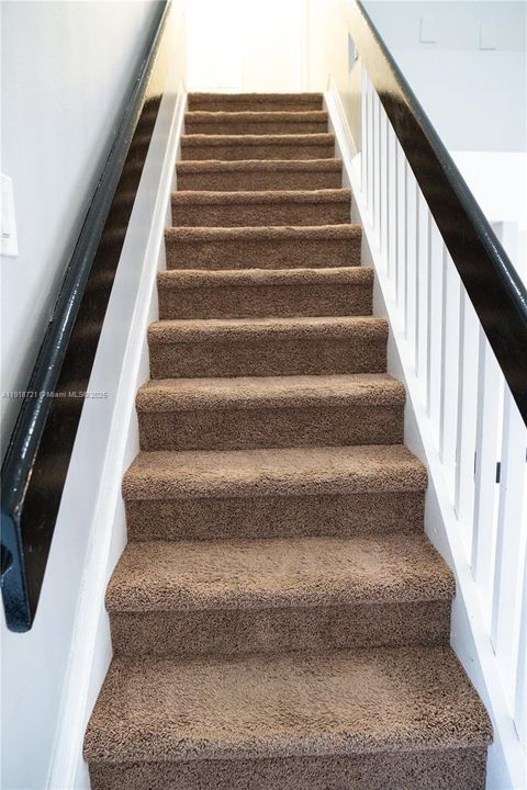 出租: $3,500 (4 贝兹, 2 浴室, 1848 平方英尺)