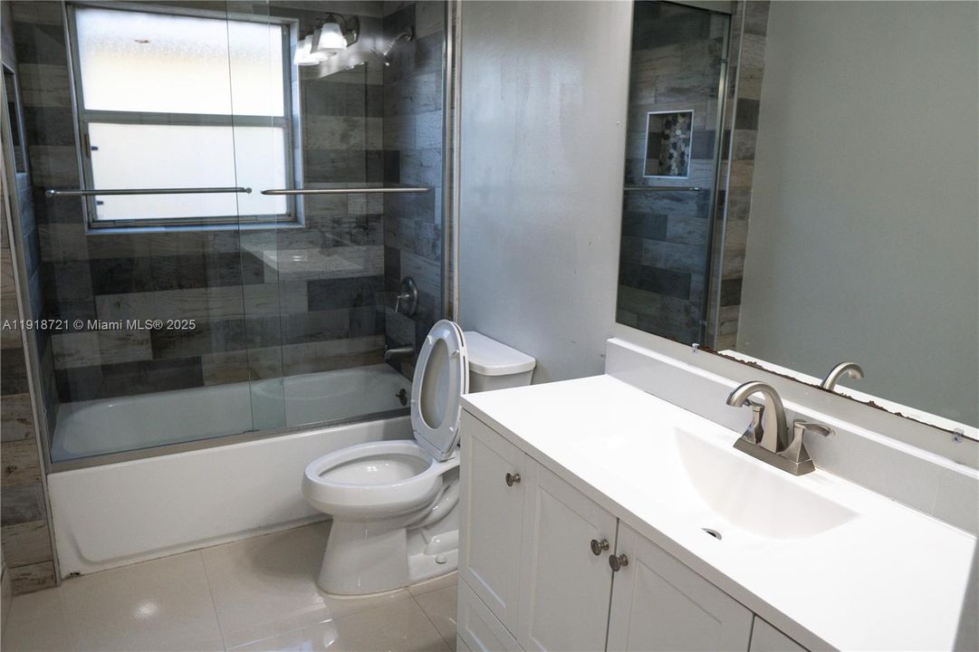 出租: $3,500 (4 贝兹, 2 浴室, 1848 平方英尺)