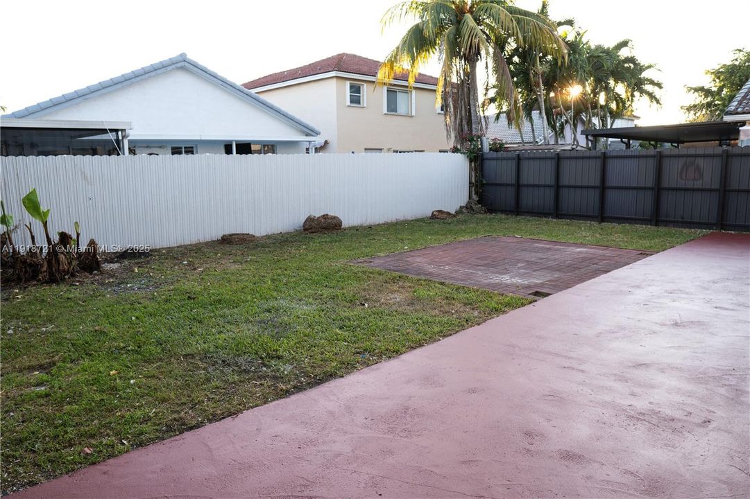 出租: $3,500 (4 贝兹, 2 浴室, 1848 平方英尺)