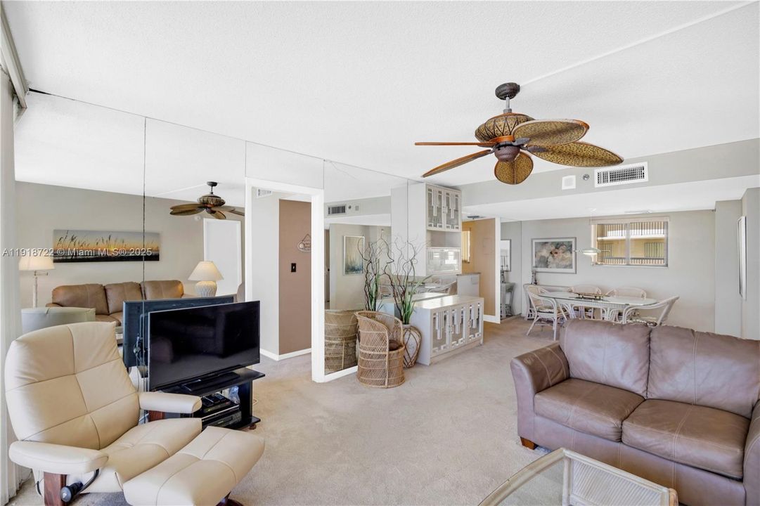 For Rent: $8,500 (2 beds, 2 baths, 1170 Square Feet)