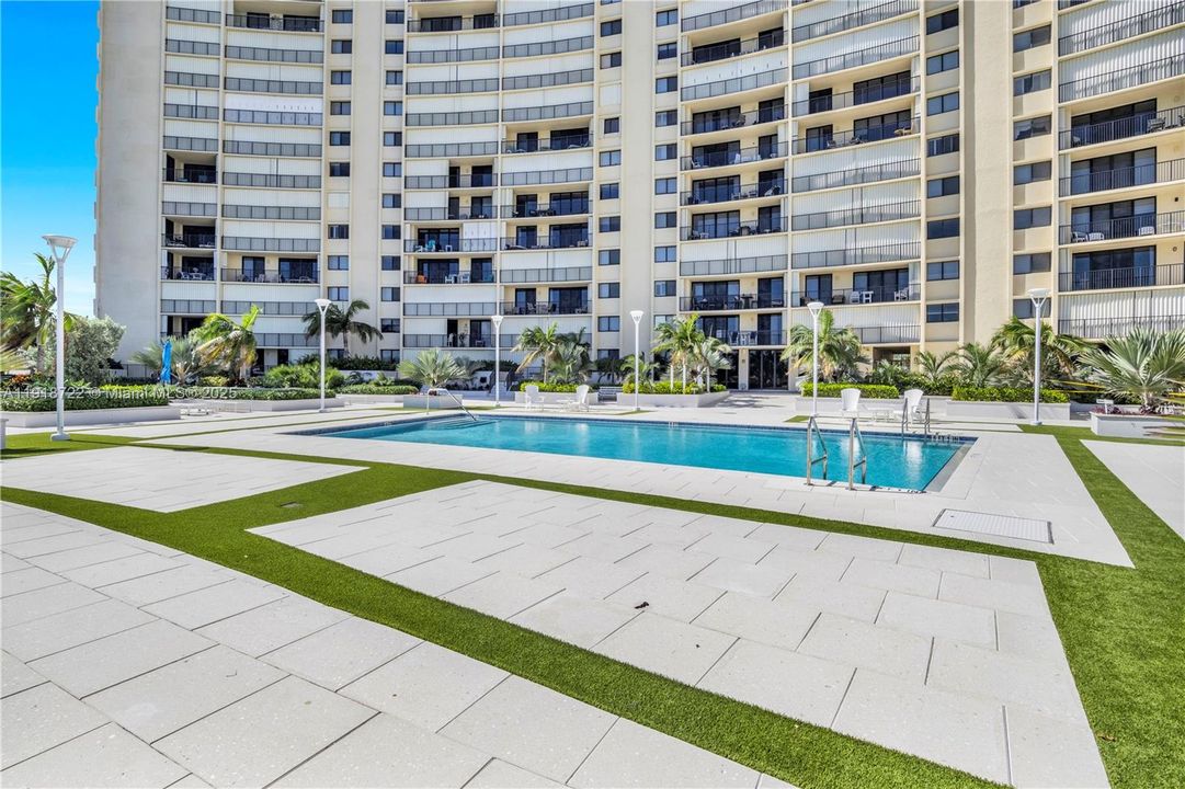 For Rent: $8,500 (2 beds, 2 baths, 1170 Square Feet)