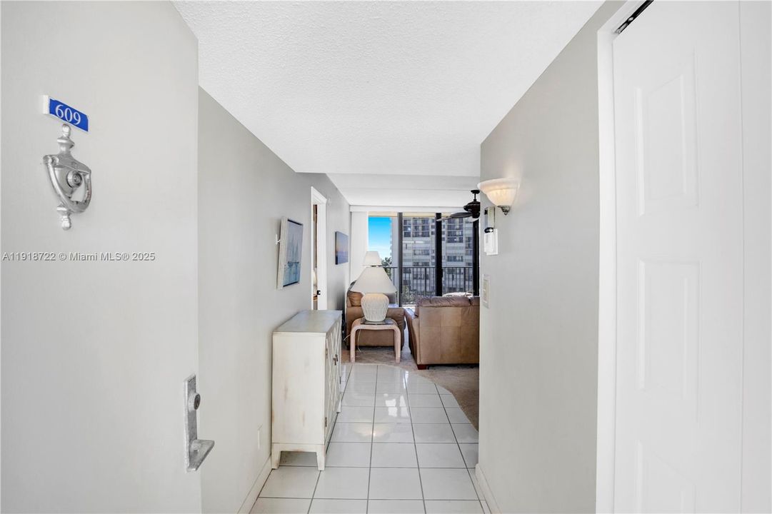 For Rent: $8,500 (2 beds, 2 baths, 1170 Square Feet)