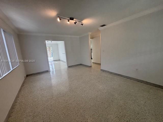 For Rent: $3,500 (2 beds, 2 baths, 2000 Square Feet)
