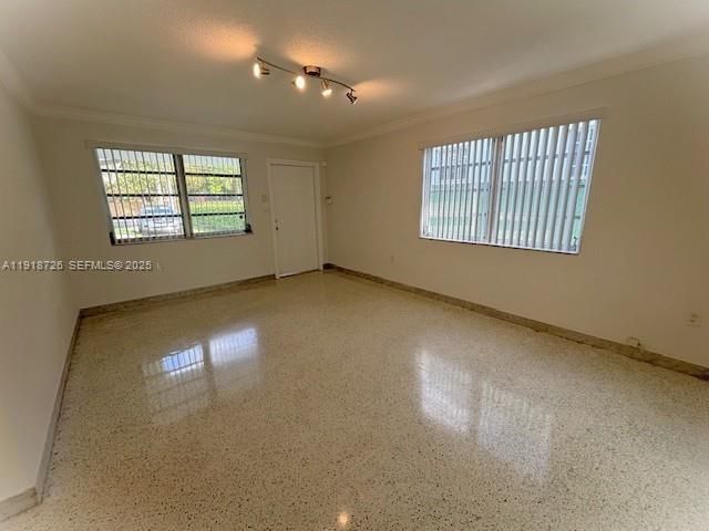 For Rent: $3,500 (2 beds, 2 baths, 2000 Square Feet)