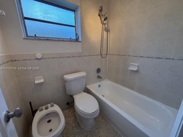 For Rent: $3,500 (2 beds, 2 baths, 2000 Square Feet)