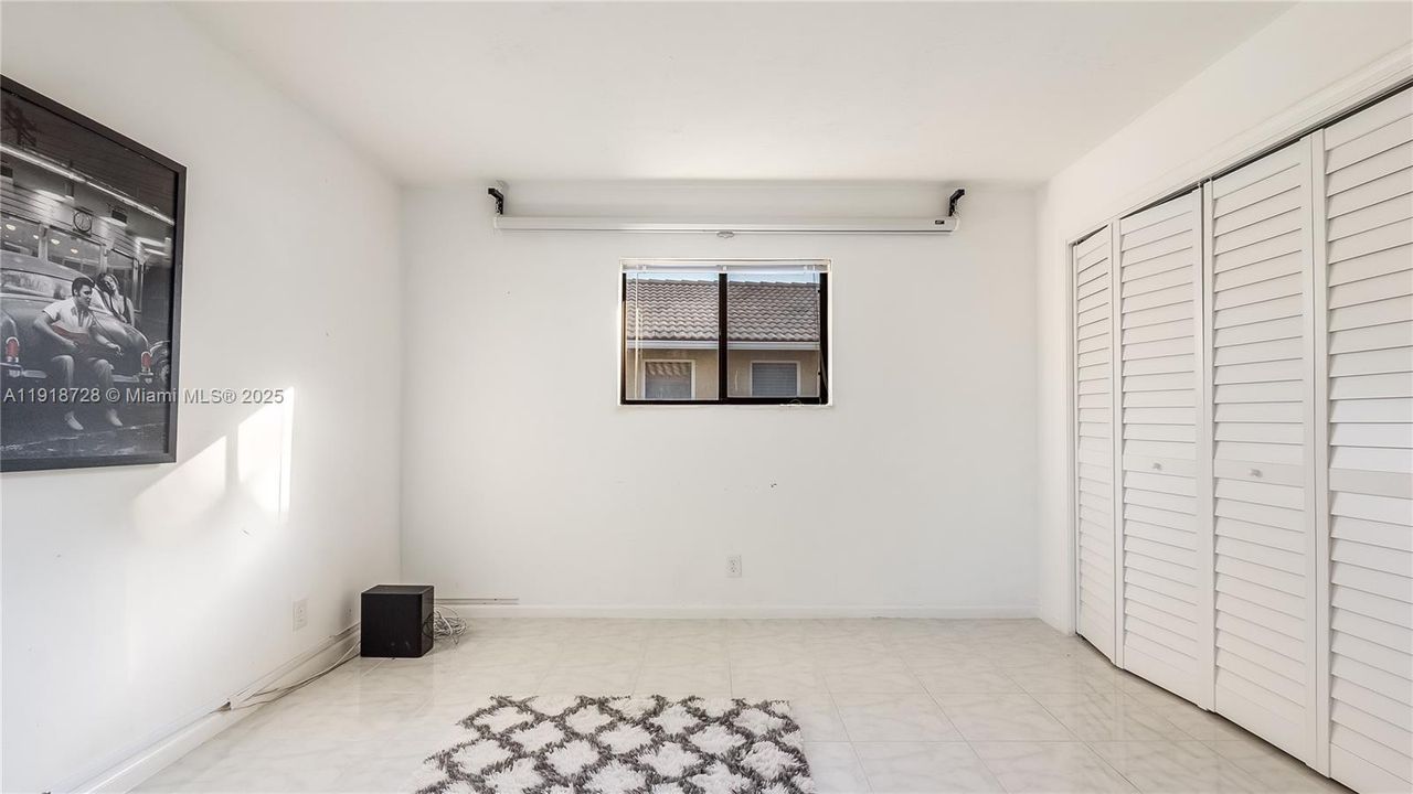 For Sale: $589,000 (3 beds, 2 baths, 2584 Square Feet)