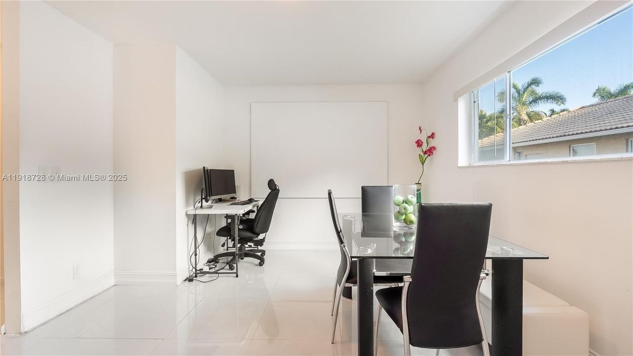 For Sale: $589,000 (3 beds, 2 baths, 2584 Square Feet)