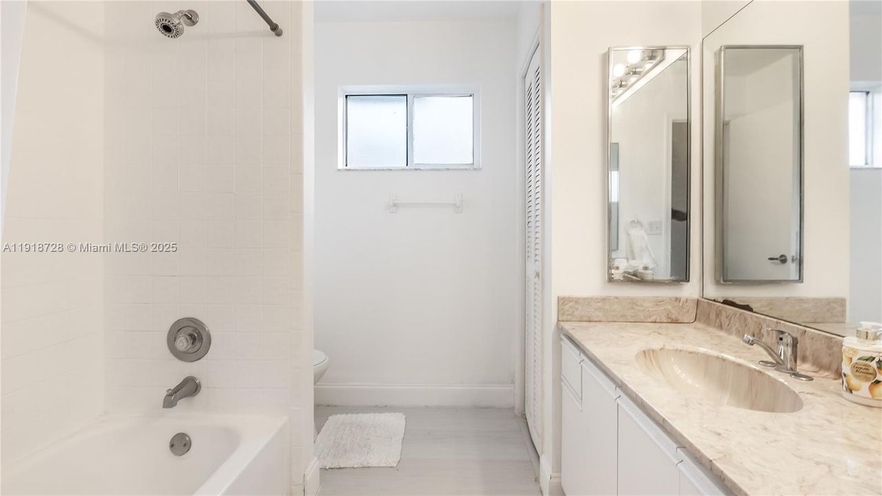 For Sale: $589,000 (3 beds, 2 baths, 2584 Square Feet)