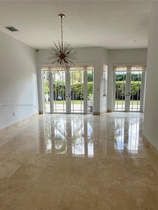 For Sale: $1,100,000 (4 beds, 2 baths, 2138 Square Feet)