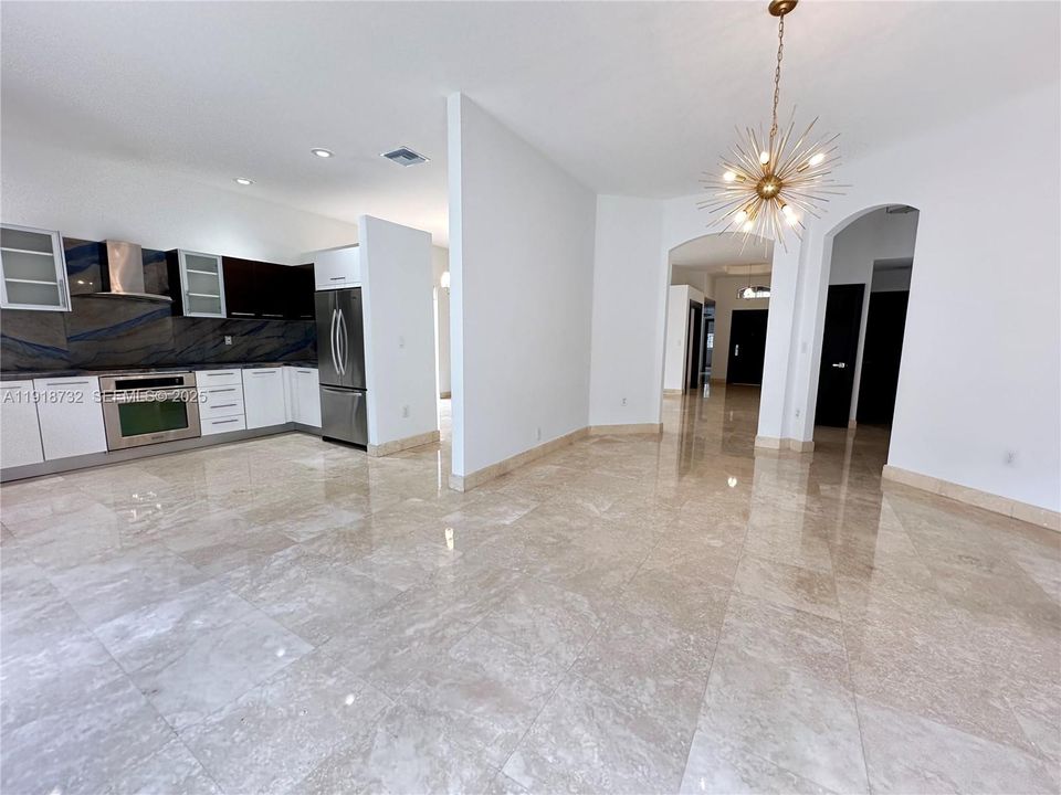 For Sale: $1,100,000 (4 beds, 2 baths, 2138 Square Feet)