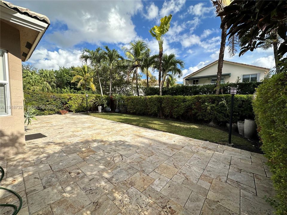 For Sale: $1,100,000 (4 beds, 2 baths, 2138 Square Feet)