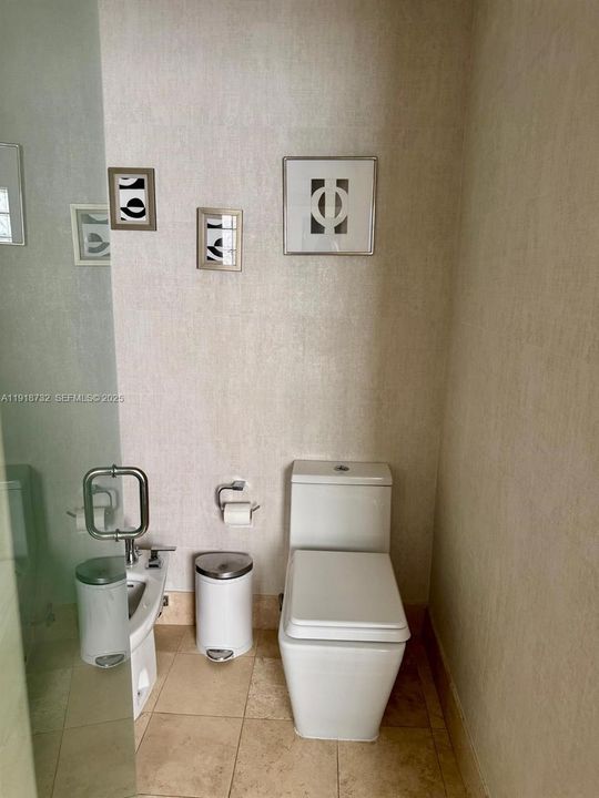 For Sale: $1,100,000 (4 beds, 2 baths, 2138 Square Feet)