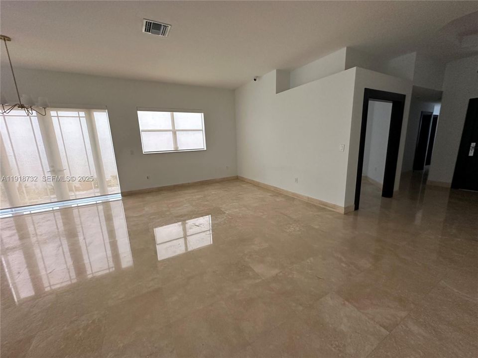 For Sale: $1,100,000 (4 beds, 2 baths, 2138 Square Feet)