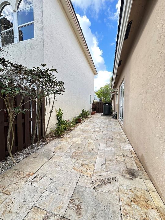 For Sale: $1,100,000 (4 beds, 2 baths, 2138 Square Feet)