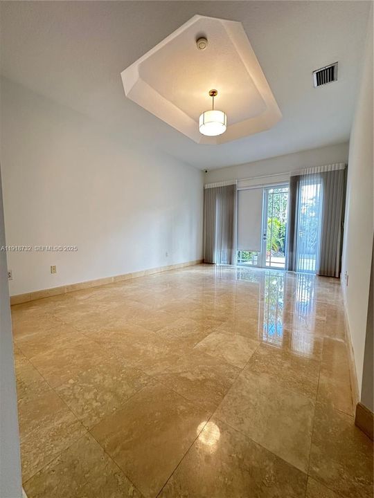 For Sale: $1,100,000 (4 beds, 2 baths, 2138 Square Feet)