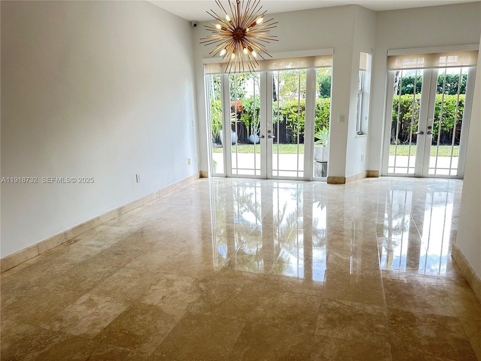 For Sale: $1,100,000 (4 beds, 2 baths, 2138 Square Feet)