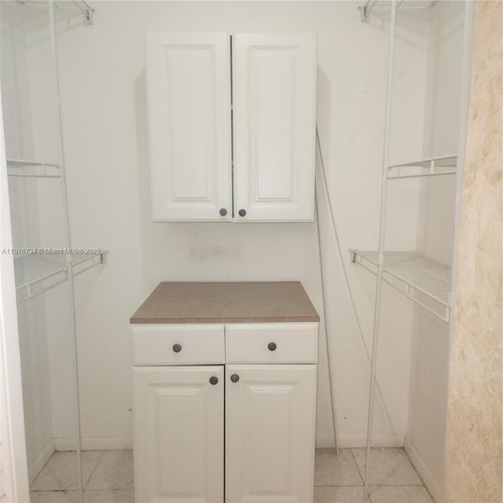 На продажу: $74,500 (1 спален, 1 ванн, 660 Квадратных фут)