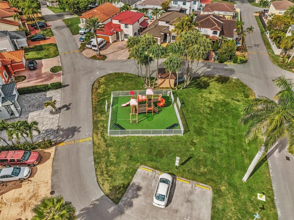 Active With Contract: $579,997 (4 beds, 2 baths, 2050 Square Feet)