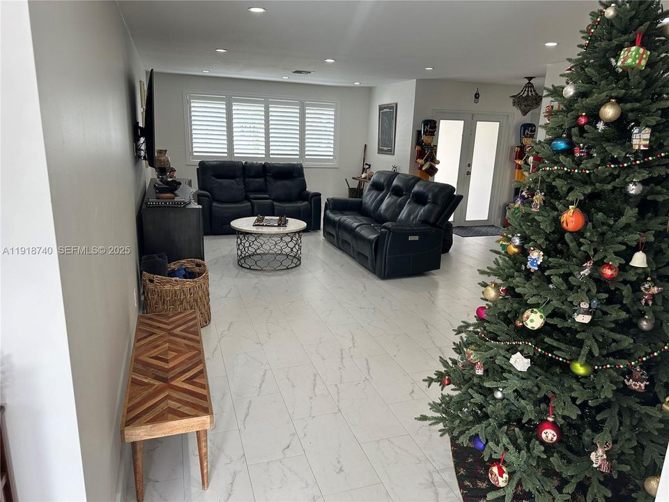 На продажу: $820,000 (3 спален, 2 ванн, 1891 Квадратных фут)