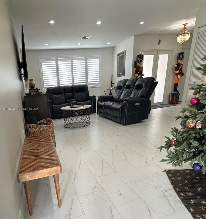 На продажу: $820,000 (3 спален, 2 ванн, 1891 Квадратных фут)