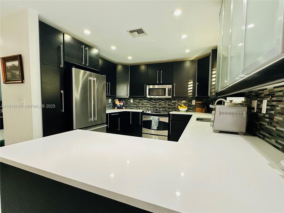 На продажу: $820,000 (3 спален, 2 ванн, 1891 Квадратных фут)