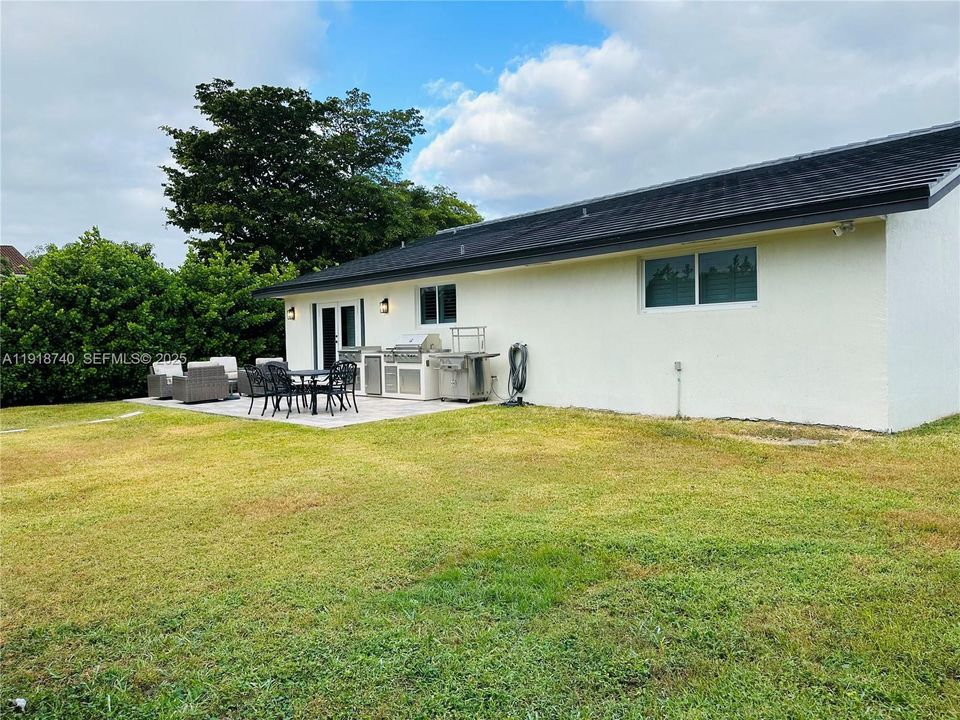 Fire Pit, Mango, Avocado, Shed, Outdoor Kitchen