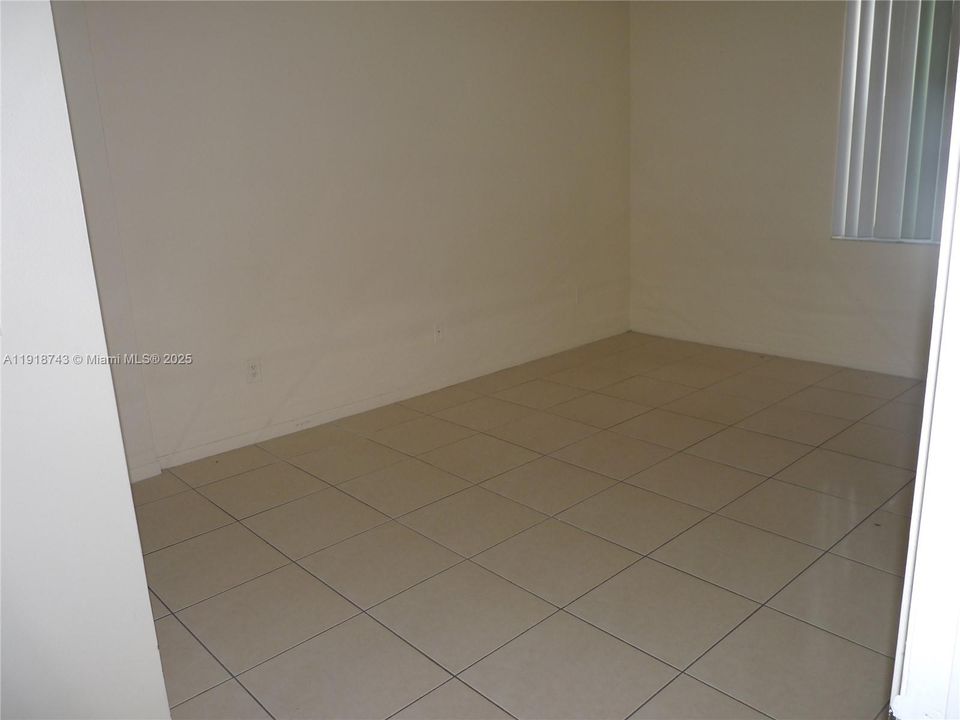 出租: $1,750 (1 贝兹, 1 浴室, 614 平方英尺)