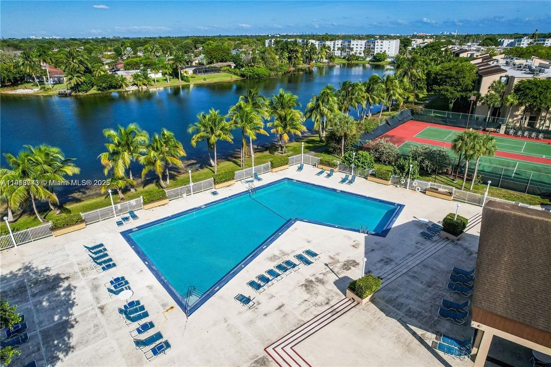 出租: $1,750 (1 贝兹, 1 浴室, 614 平方英尺)