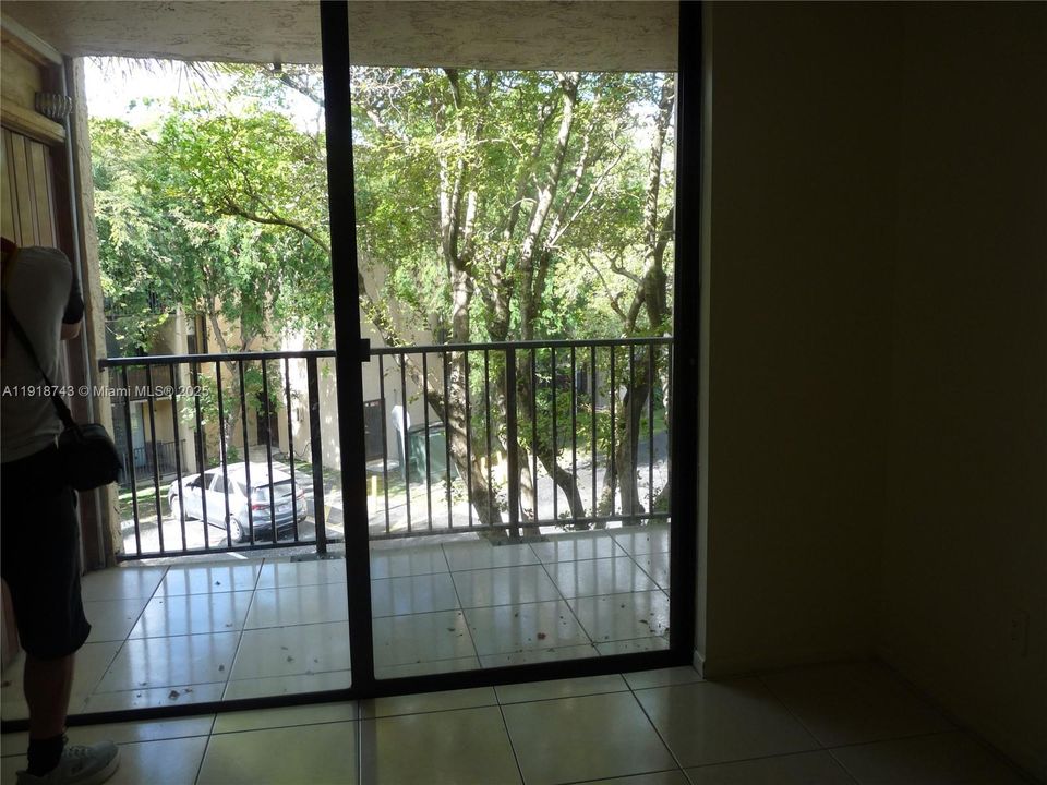 出租: $1,750 (1 贝兹, 1 浴室, 614 平方英尺)