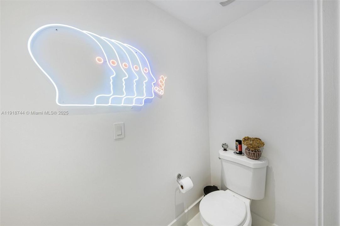 For Rent: $9,000 (2 beds, 2 baths, 1794 Square Feet)