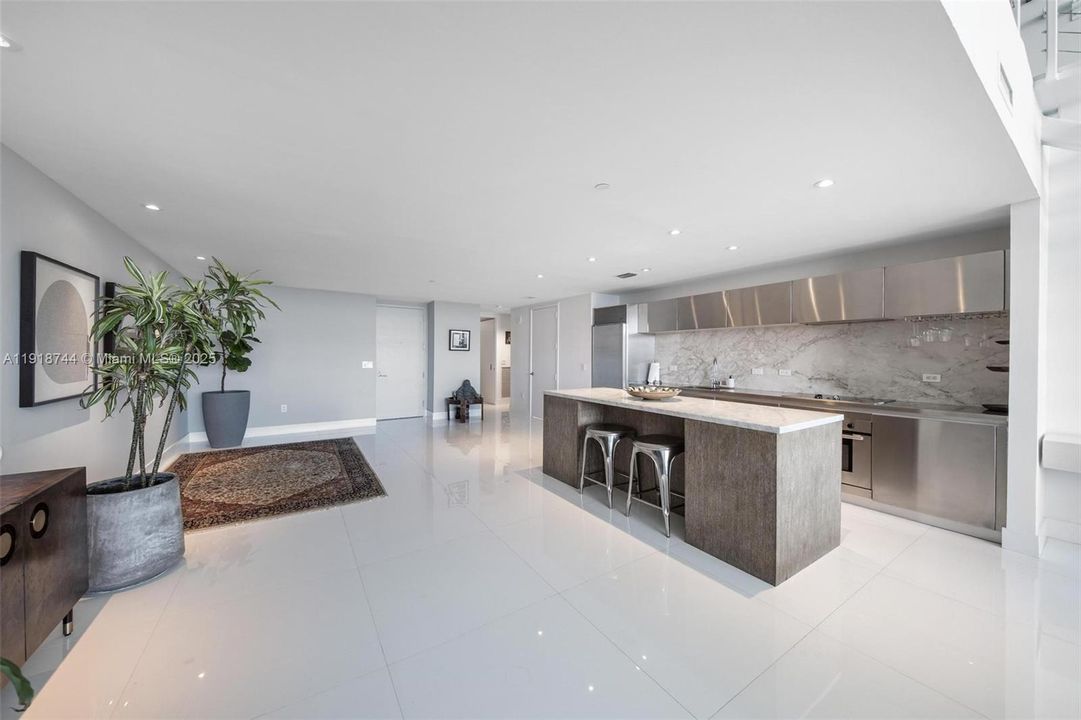 For Rent: $9,000 (2 beds, 2 baths, 1794 Square Feet)