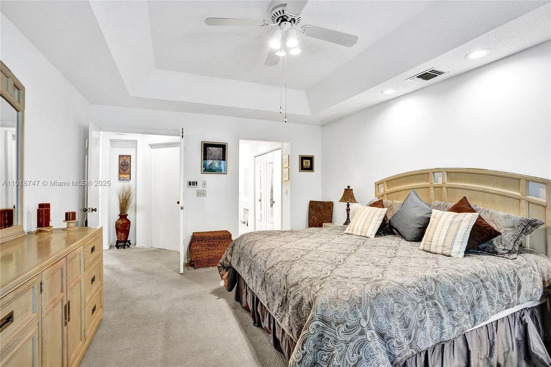 For Sale: $600,000 (3 beds, 2 baths, 1797 Square Feet)