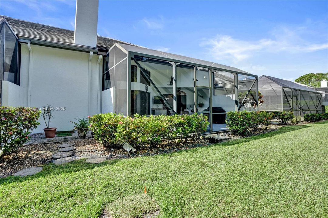 For Sale: $600,000 (3 beds, 2 baths, 1797 Square Feet)