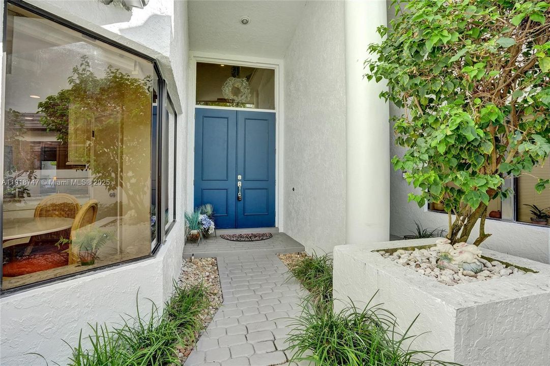 For Sale: $600,000 (3 beds, 2 baths, 1797 Square Feet)