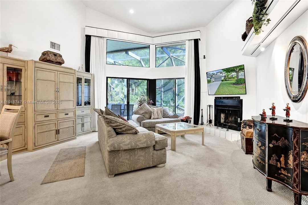 For Sale: $600,000 (3 beds, 2 baths, 1797 Square Feet)