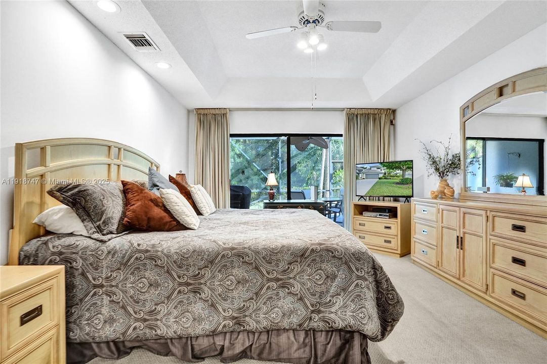 For Sale: $600,000 (3 beds, 2 baths, 1797 Square Feet)