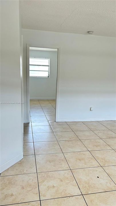 For Rent: $1,850 (2 beds, 1 baths, 642 Square Feet)