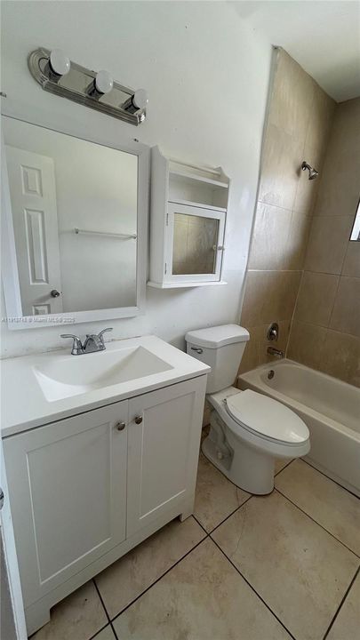 For Rent: $1,850 (2 beds, 1 baths, 642 Square Feet)