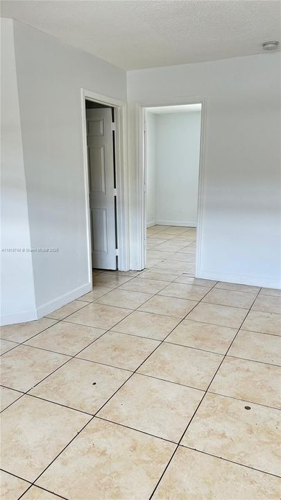 For Rent: $1,850 (2 beds, 1 baths, 642 Square Feet)